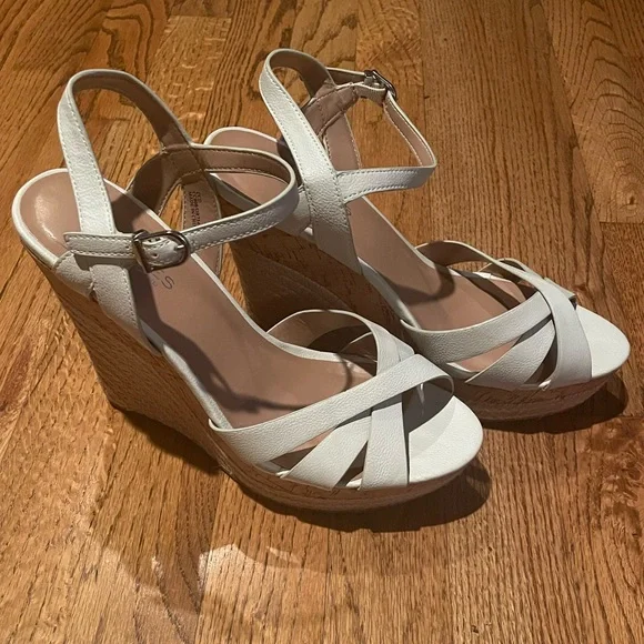 White Cork Wedges - Picture 4 of 5